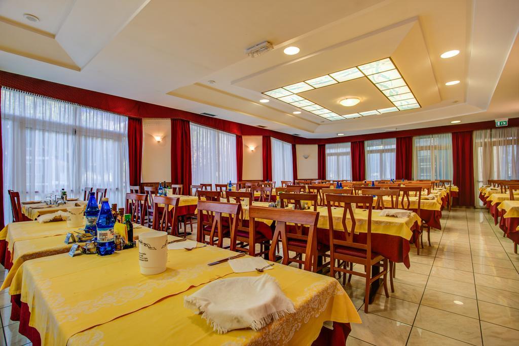 Hotel San Giorgio Milano Marittima Exterior photo